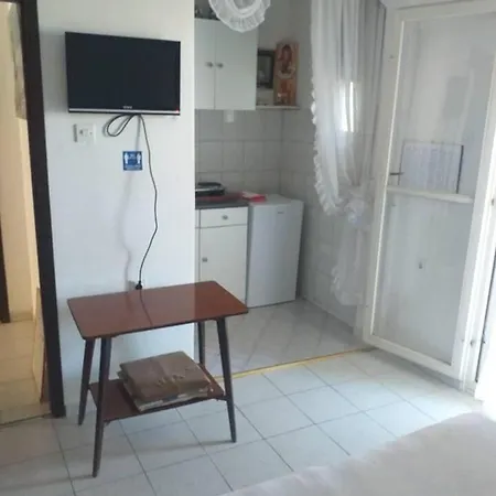 Lovely 1-bed In Island Of Vis